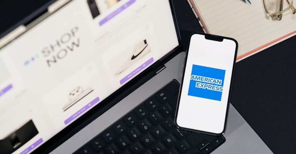 שופיפיי או WooCommerce: השוואה לישראלי 2026